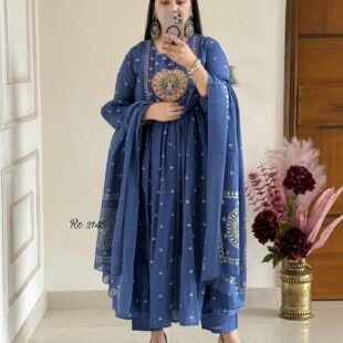 Heavy Embroidery Solid Kurta Pant And Dupatta Set