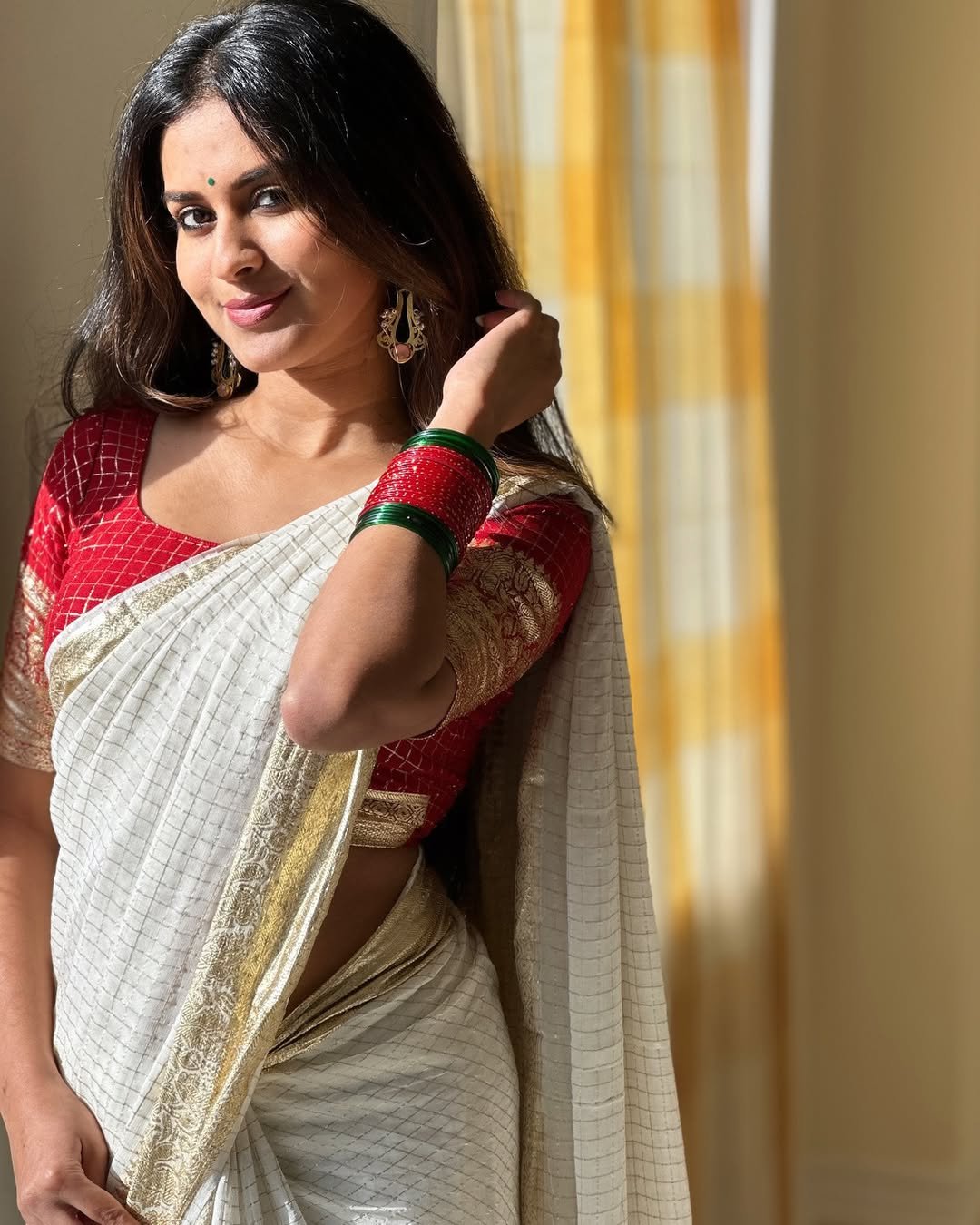 WhatsApp Image 2025-11-26 at 4.24.37 PM (2)